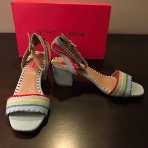 Betsy Johnson Denim sandal sz. 8.5
